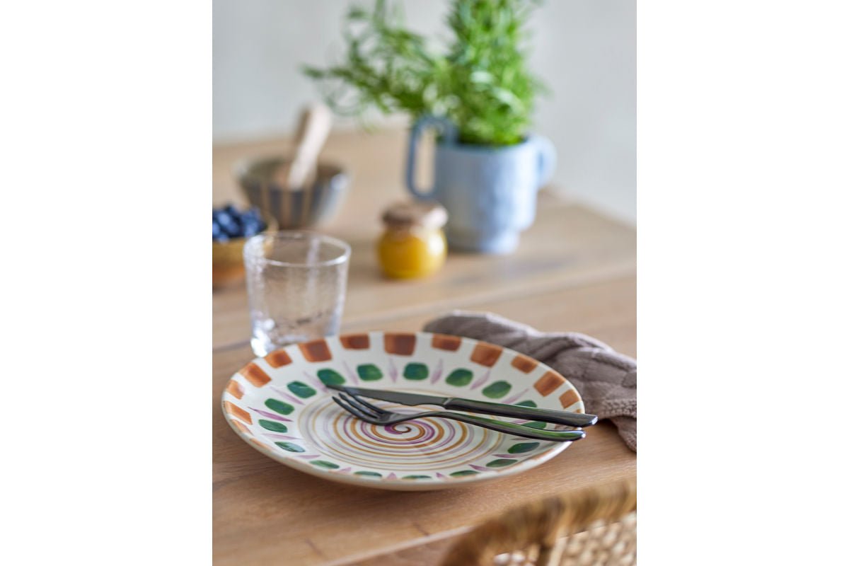 Teller Oliné – aus Steingut hiergestallt