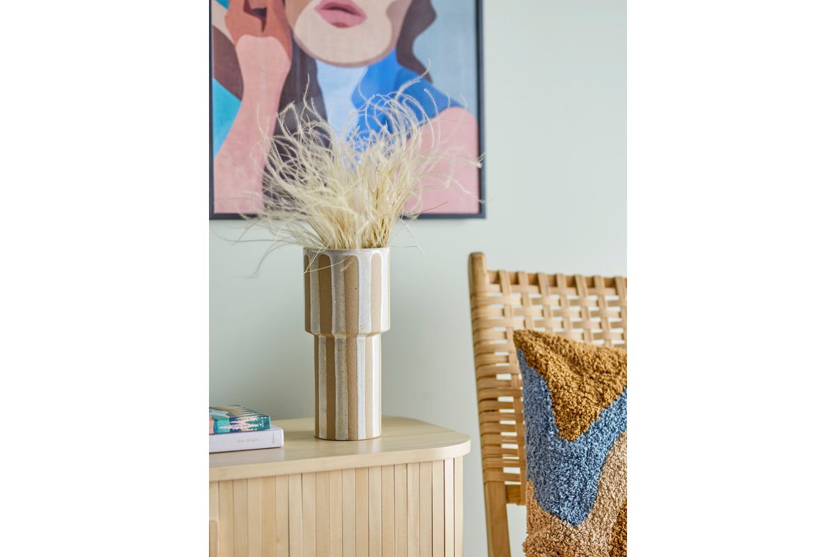 Vas „Nerava“ – Natierlech faarweg Steingut