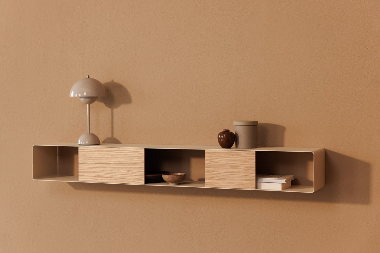 Wandregal Sion – Hängekommode aus Metall mit Kabelhalter