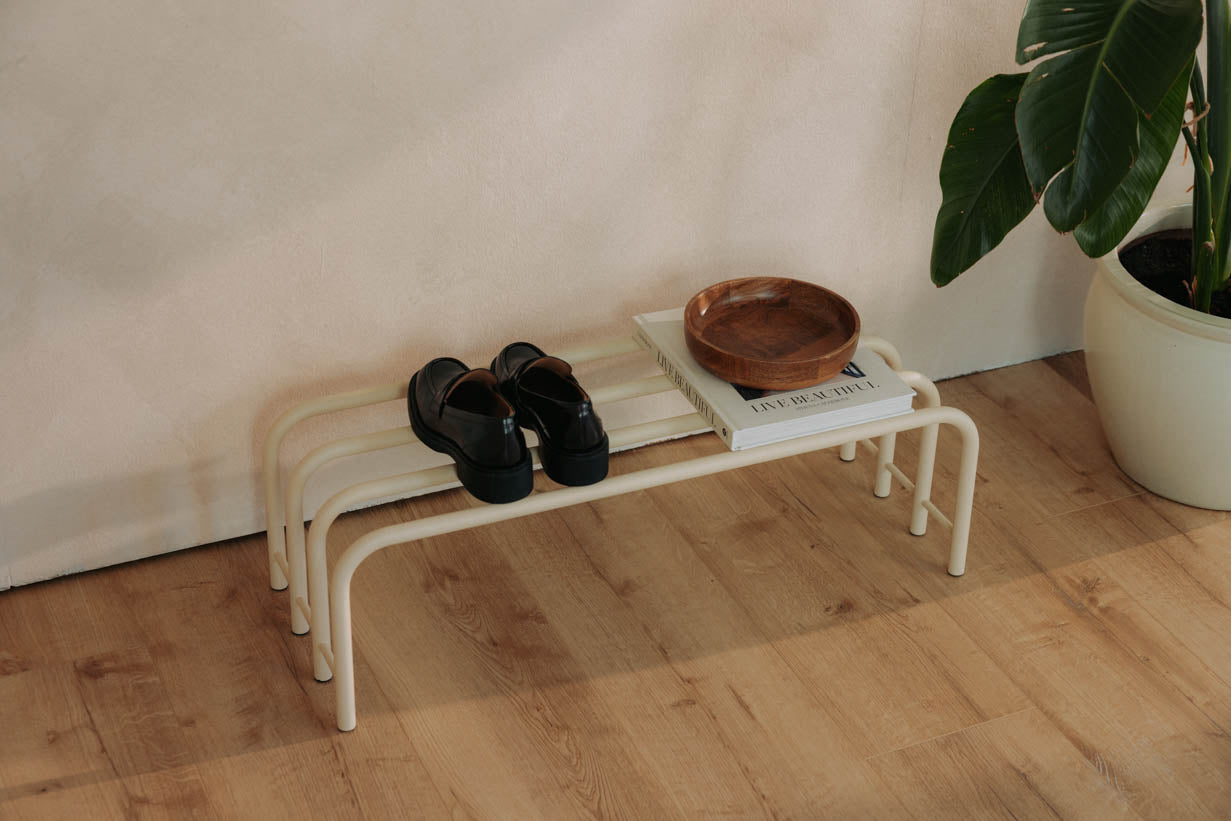 Schongregal Camo – Edelstol Design a Schwaarz, Cashew oder Wäiss