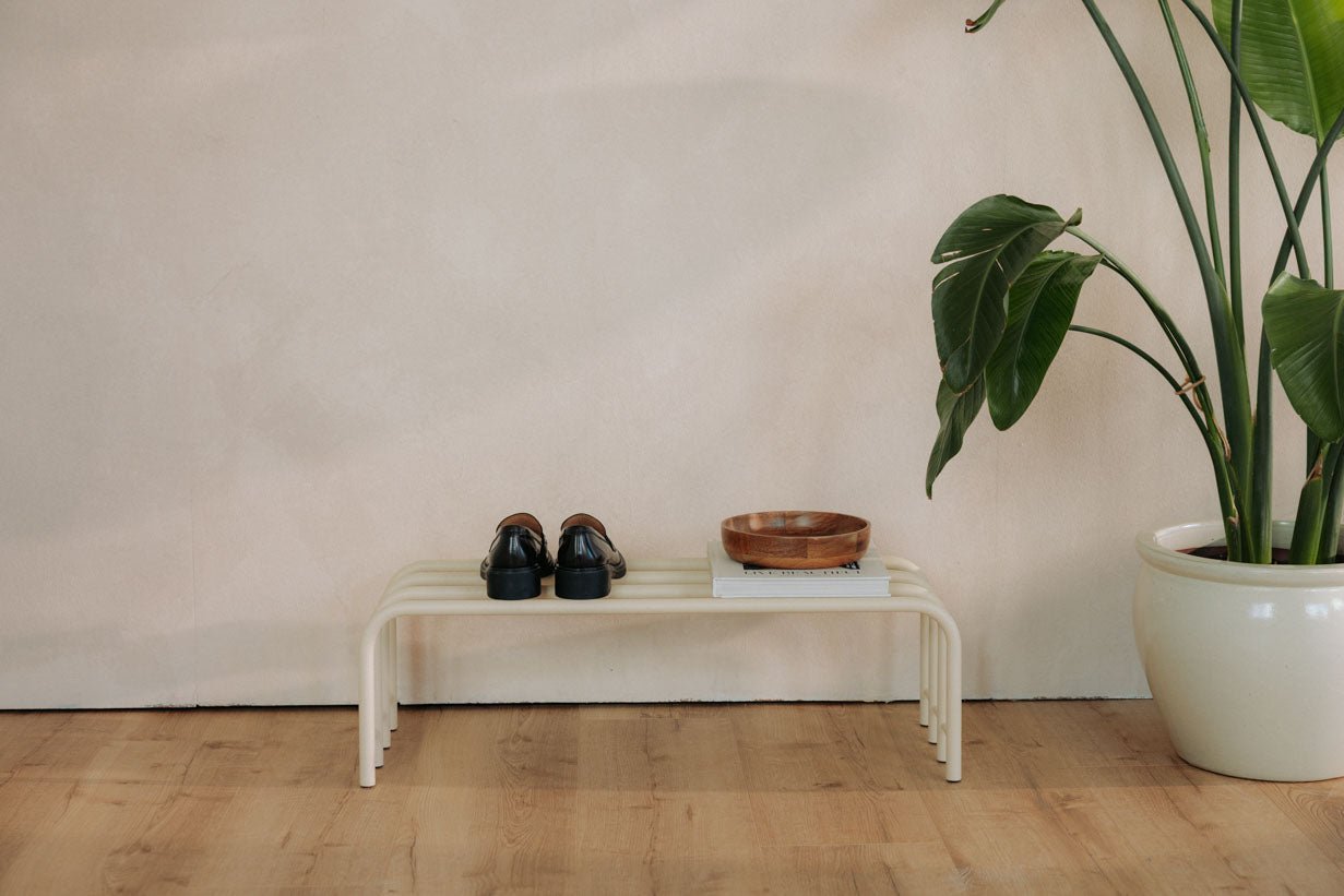 Schongregal Camo – Edelstol Design a Schwaarz, Cashew oder Wäiss