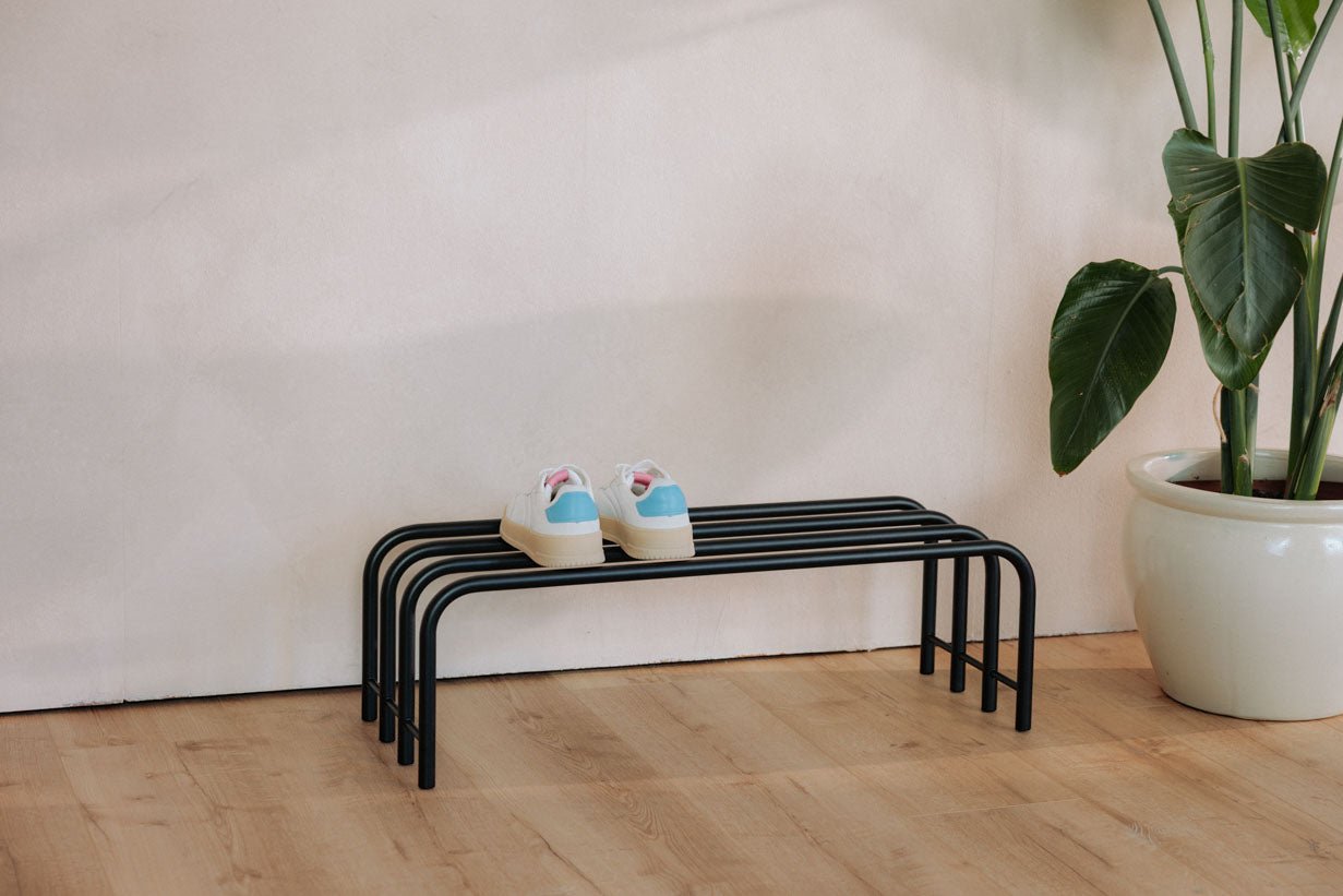 Schongregal Camo – Edelstol Design a Schwaarz, Cashew oder Wäiss