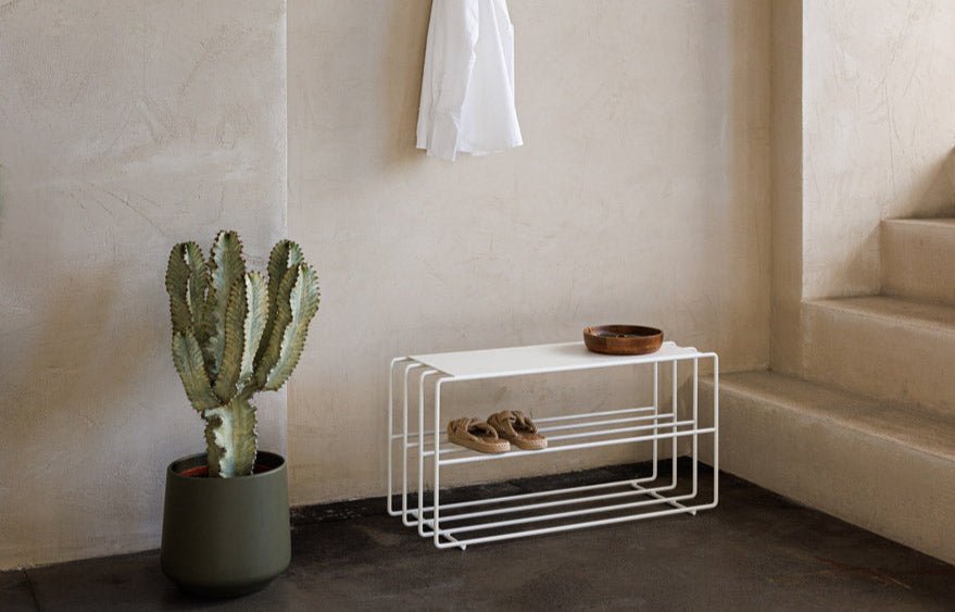 Schongregal Neva – Metallregal mat Loft-Flair a ville Faarwen