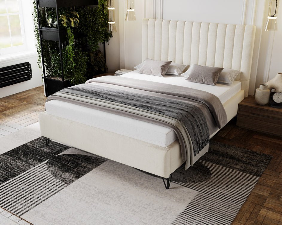 Designer Polsterbett Veleria aus Samt ouni Stauraum