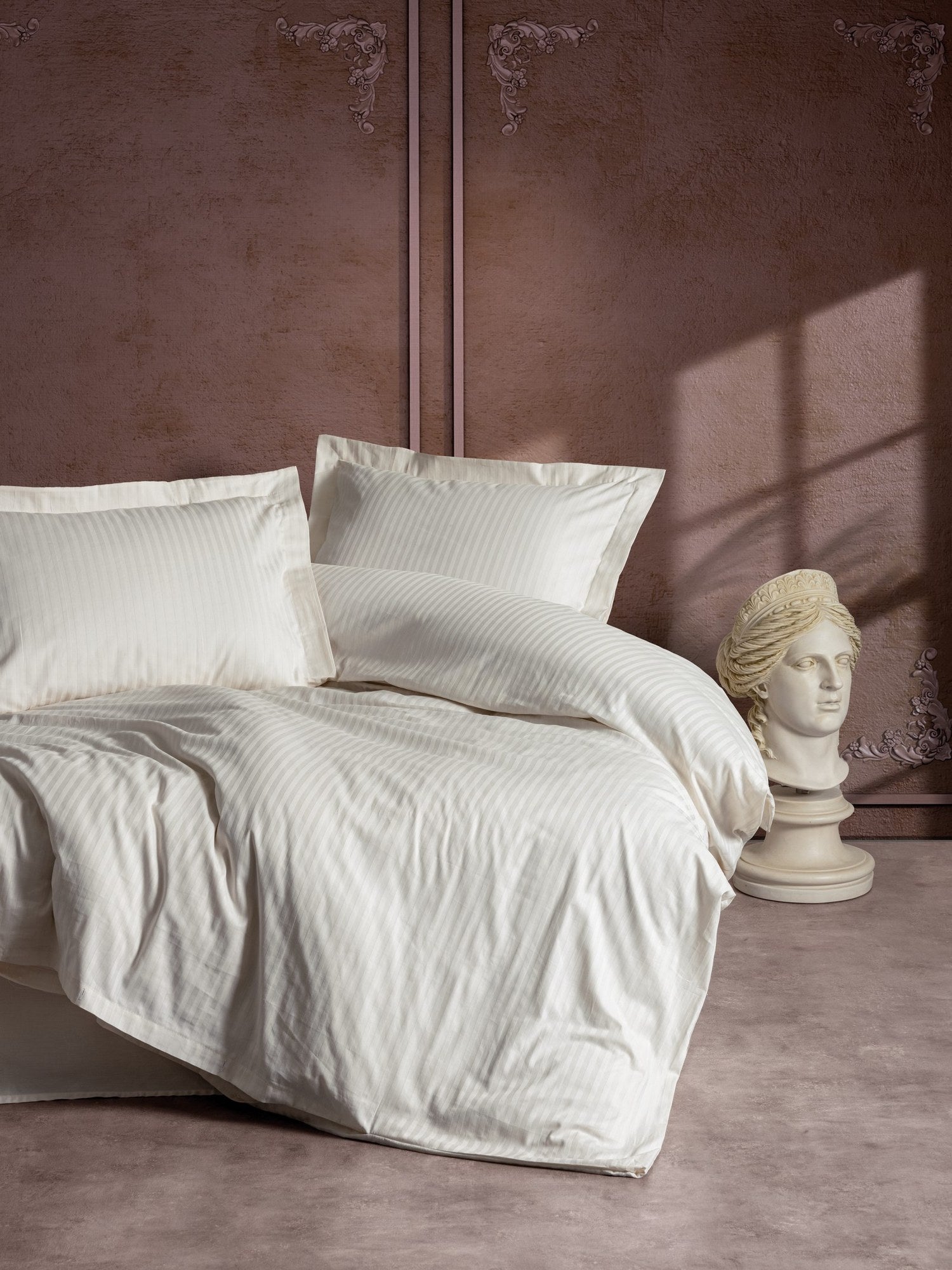 Ensemble de literie en satin premium à rayures Beige