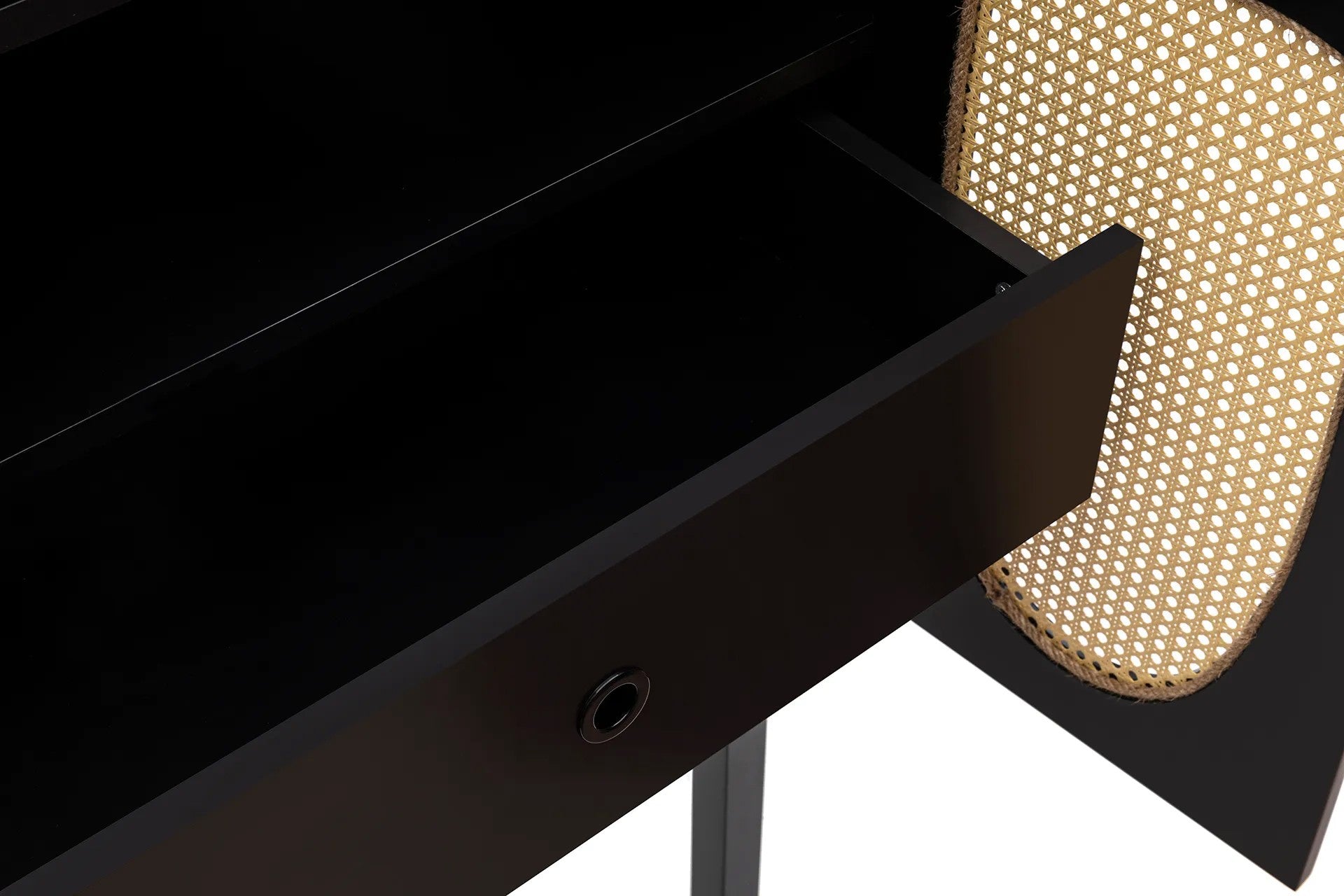 Commode design Jorvella - en bois revêtu noir