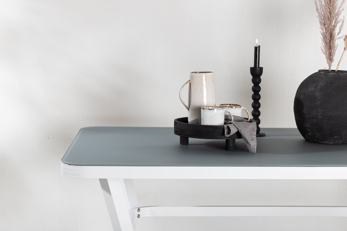 Gartentisch Amaré - eng Kombinatioun aus matter Glasplack an Aluminiumgestell