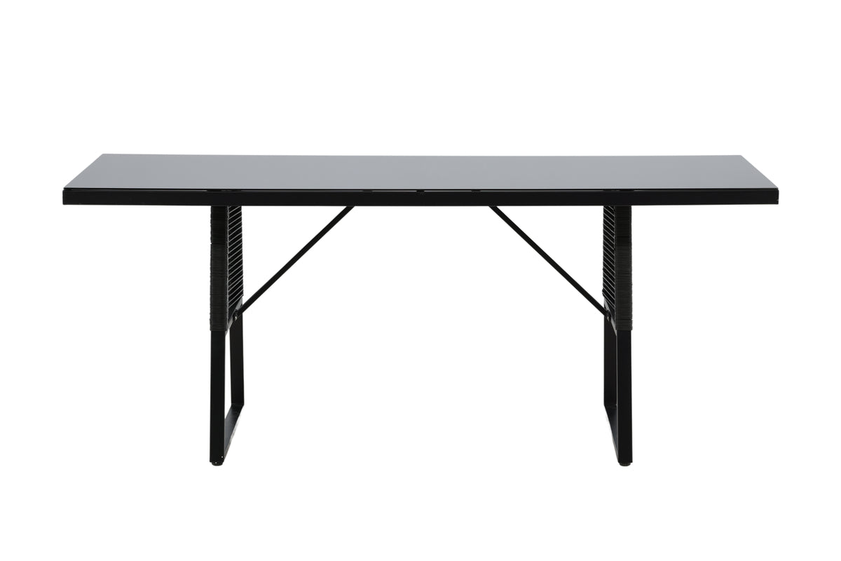 Garden table Kaoni - a combination of black steel and dark glass top