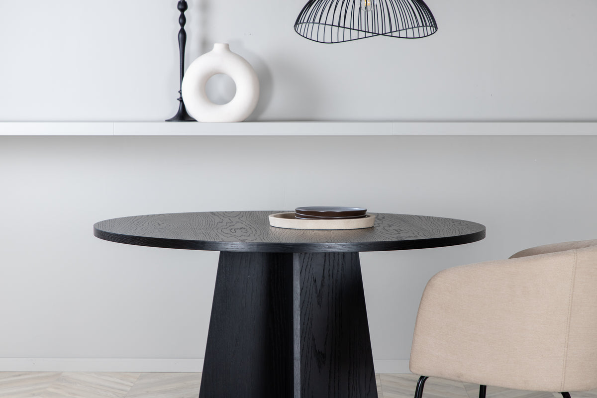 Dining Table Talia - a round table in modern design