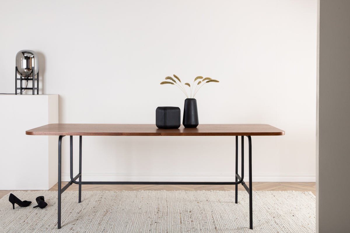 Dining table Vahira - rectangular dining table on steel legs