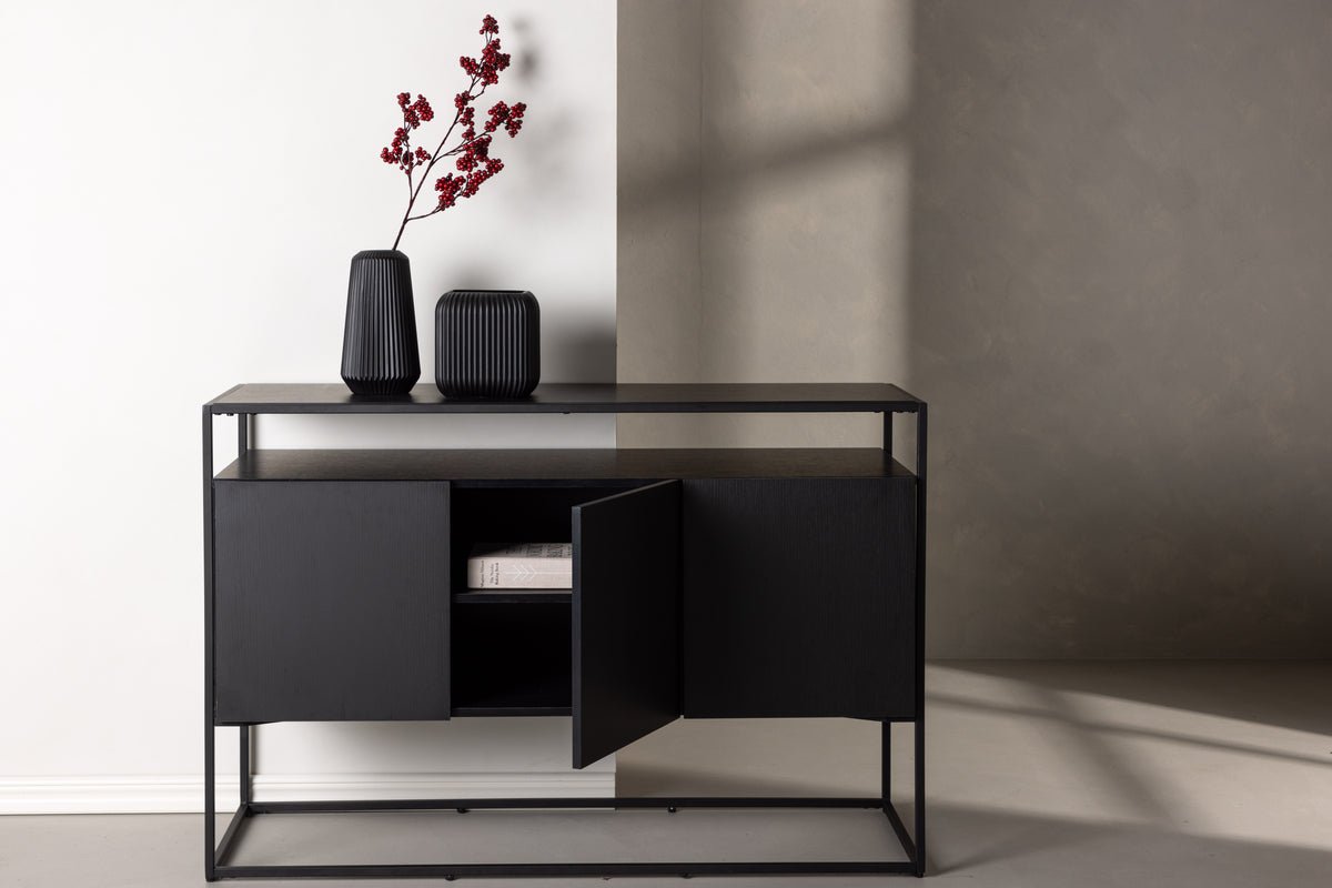 Commode Merivo – Noir, chic industriel avec cadre ouvert