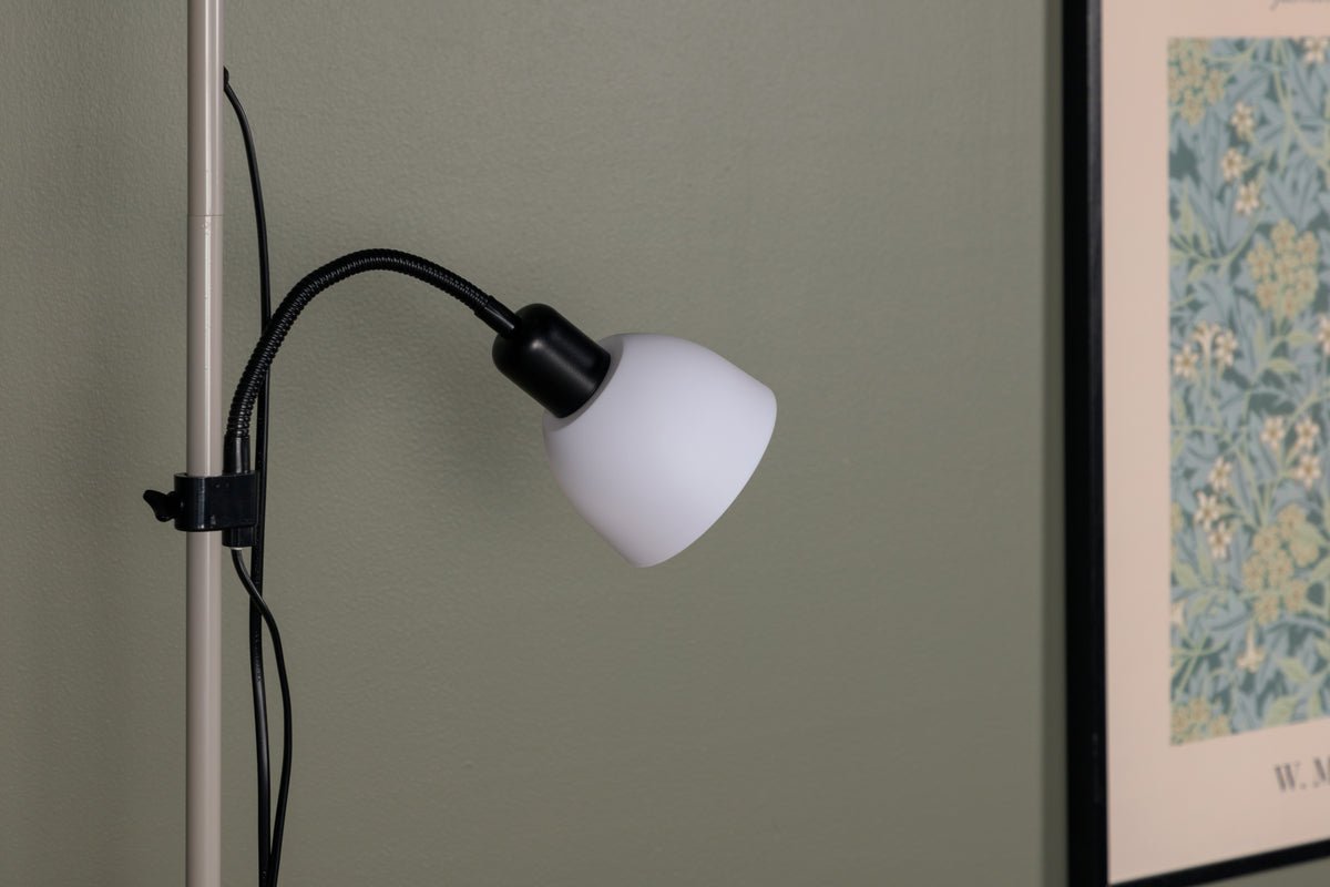 Stehlamp „Ragnar“ – Schlank, modern Silhouette 2-flammeg