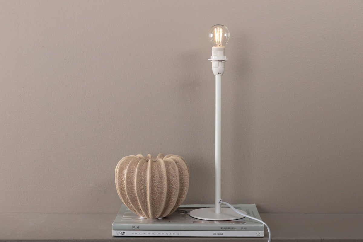 Dëschlampe „Desire“ – Einfach Design mat stilvoller Liichtquell