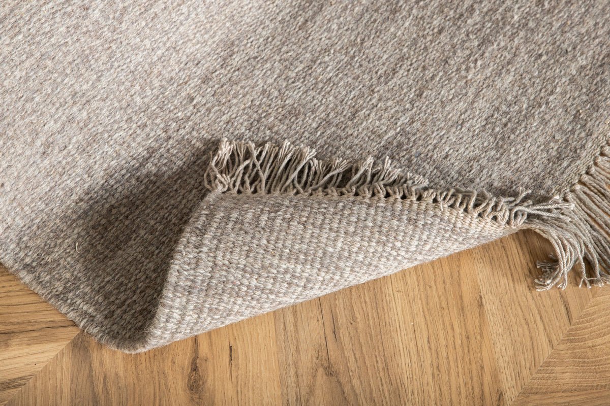 Tapis Avenor – tissé à la main avec franges en laine