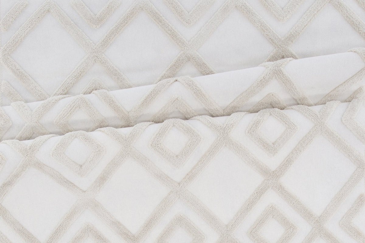 Rug Neray – with fringes made of polyester