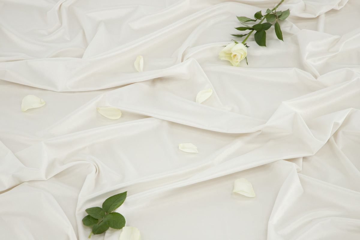 Gardinenset Anny – Samtoptioun an ville Faarwen