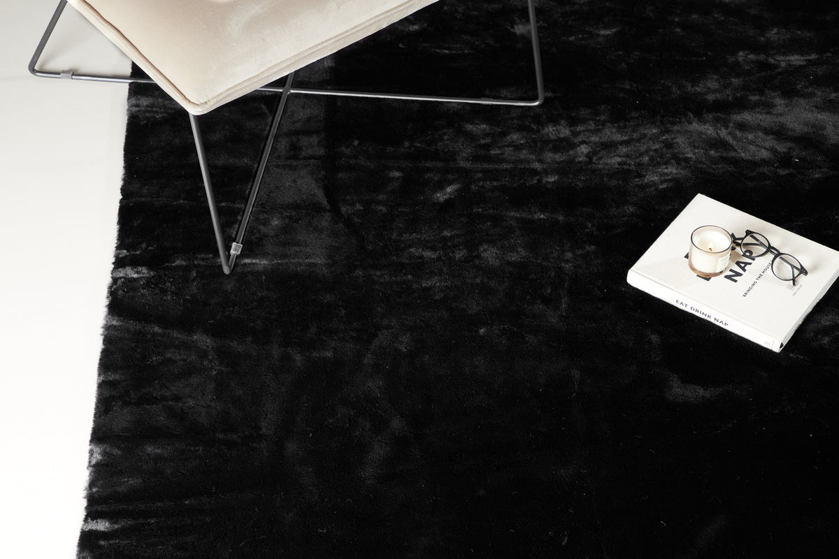 Rug Auria – in four colors made of polyester & cotton