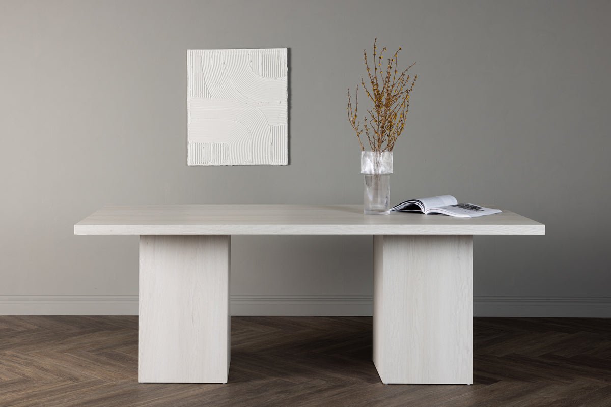 Dining table Marama - in Scandinavian, clear and minimalist design