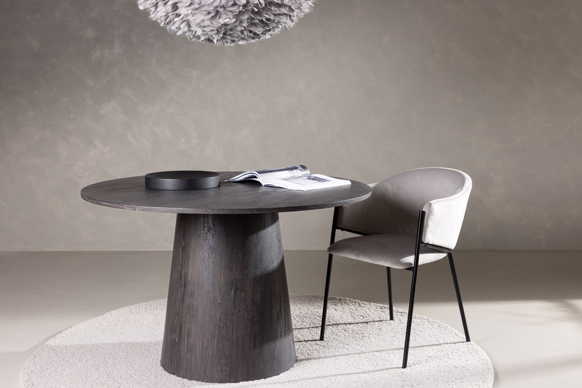 Dining table Yarra - a round dining table in Scandinavian style