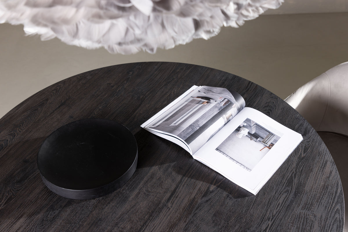 Dining table Yarra - a round dining table in Scandinavian style