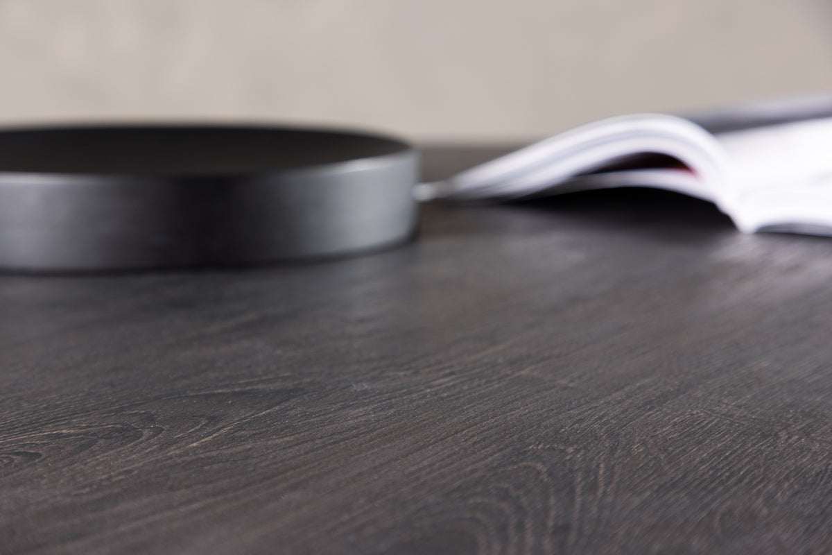 Dining table Yarra - a round dining table in Scandinavian style