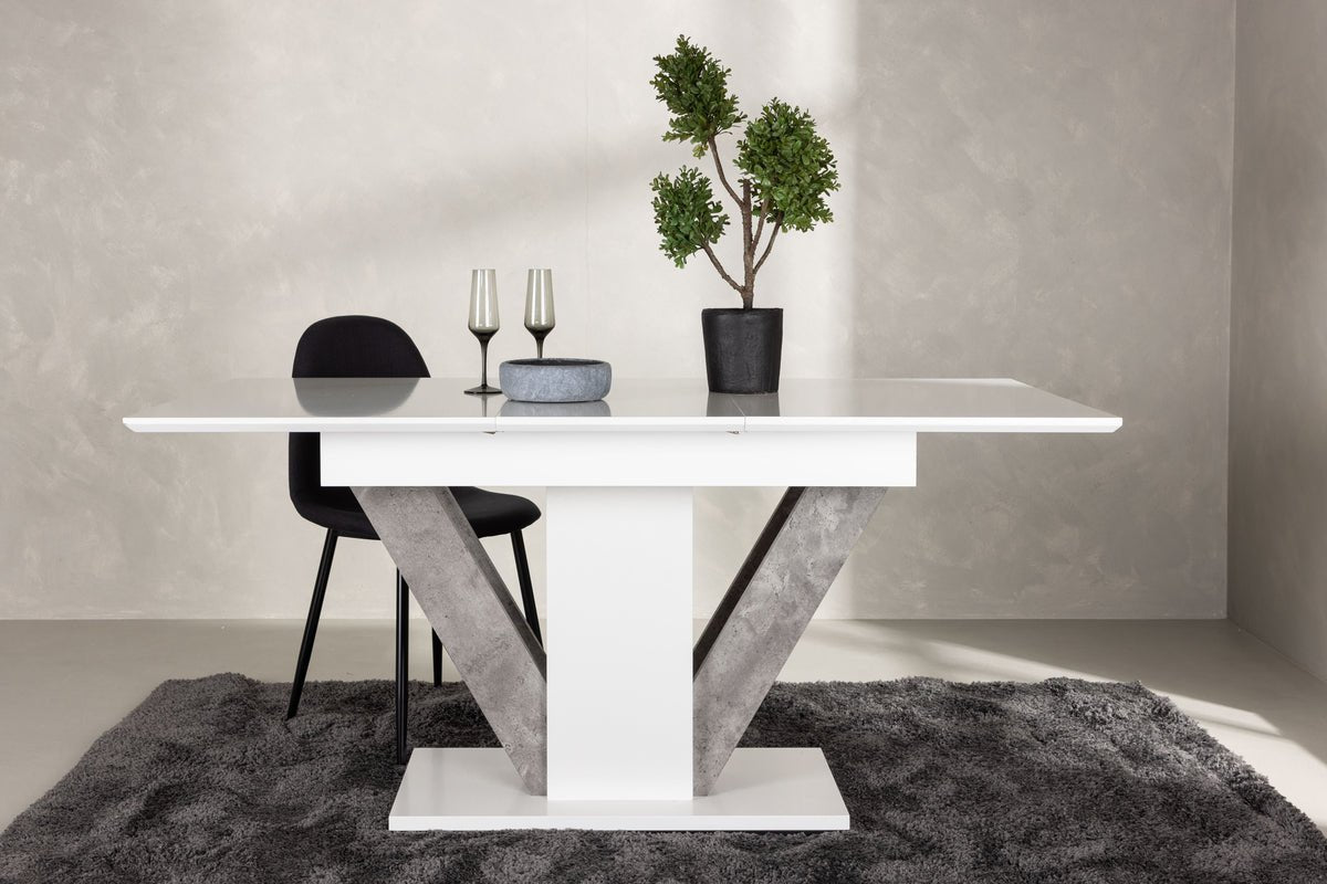 Dining table Sihana - in noble and striking design