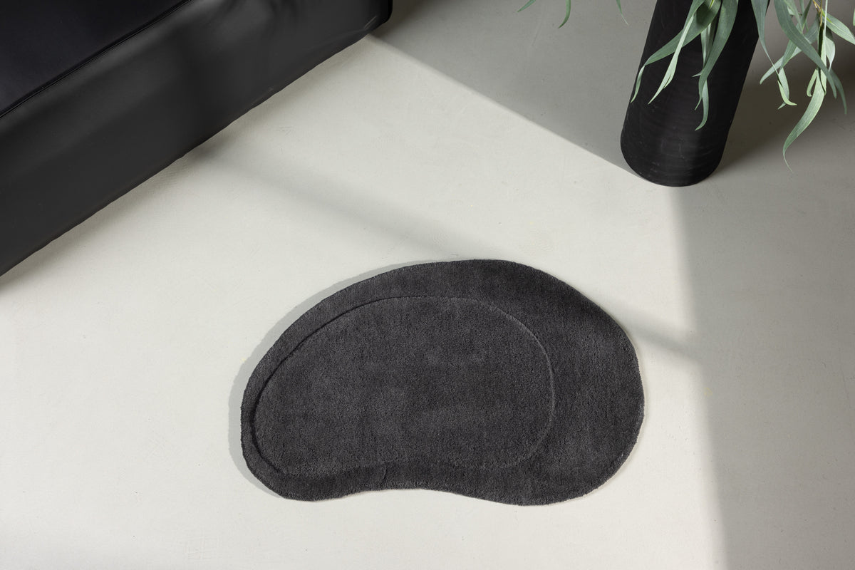 Bath Mat Aven – made of Wool in Dark Gray