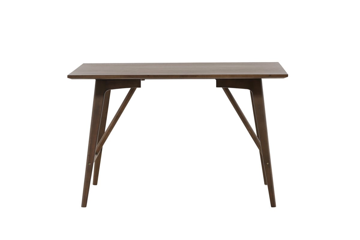 Dining table Amara - combines modern design with natural warmth