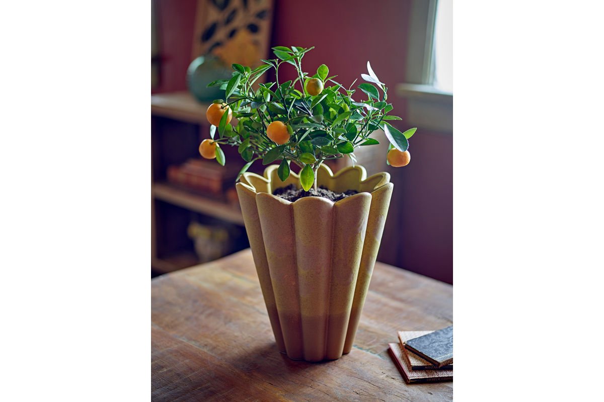 Vase "Yellow Brülé" – made of stoneware