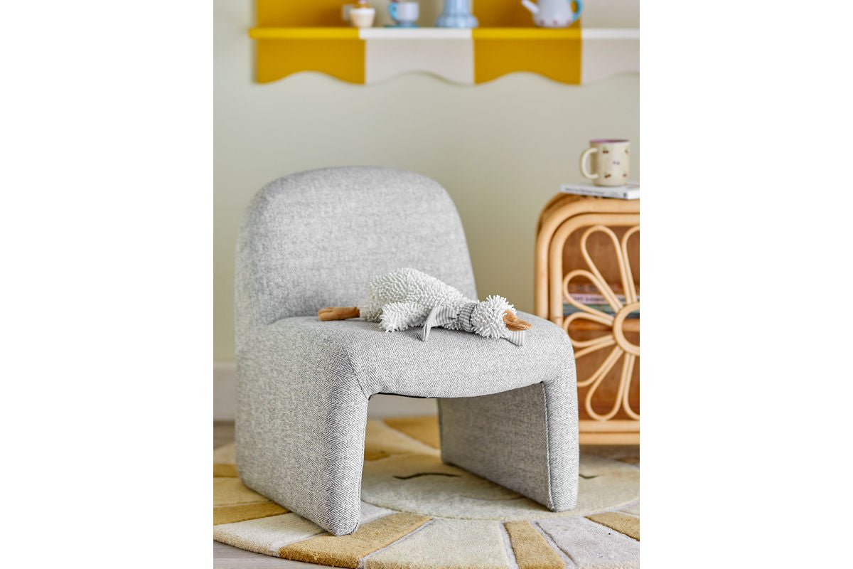 Chaise enfant « Noah » – Gris, rembourrée avec revêtement en tissu