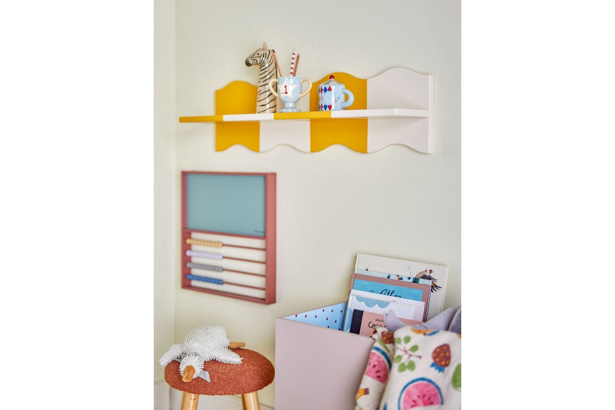 Étagère pour enfants Oslo – Étagère murale jaune avec motif à carreaux ondulés
