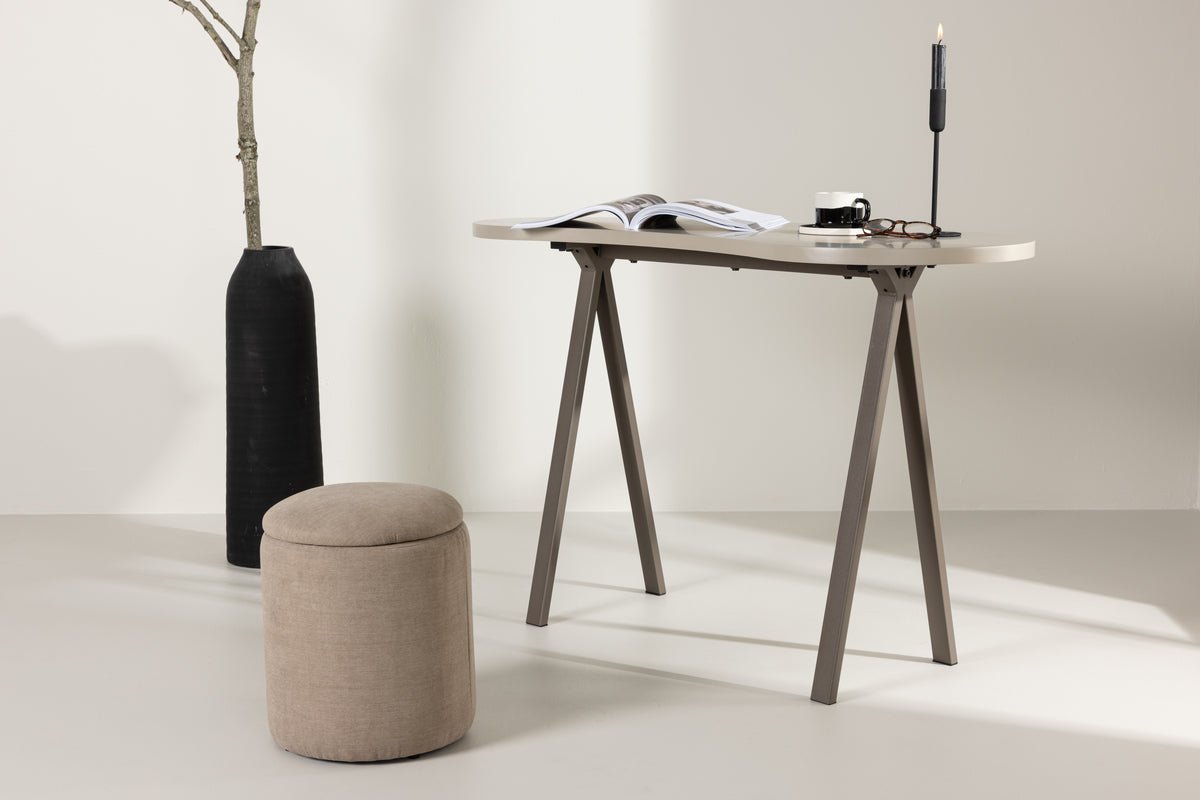 Desk Senara - with gently rounded edges in natural elegance