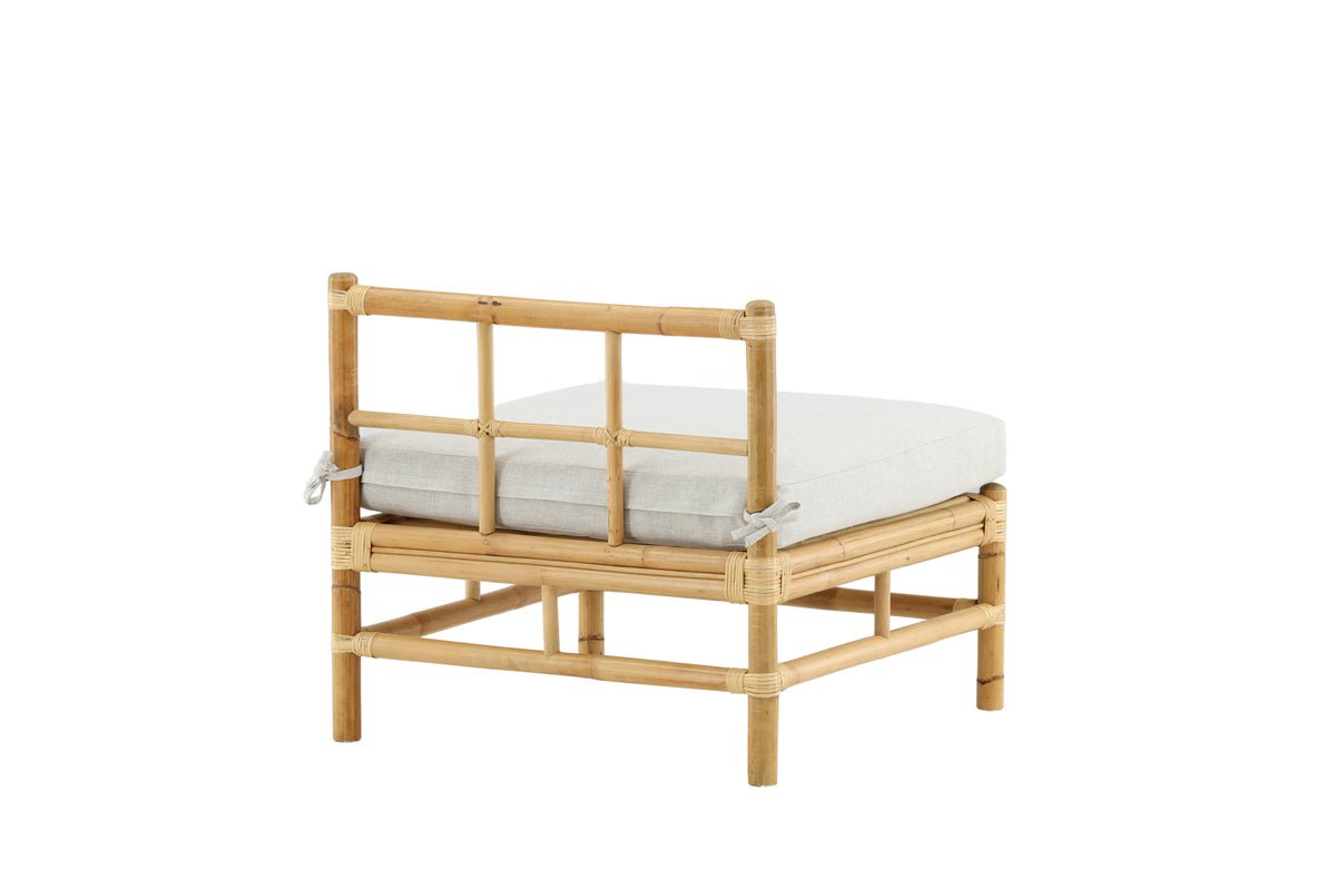 Garden Lounge Chair Rob – Handwoven Design with Light Gray Cushions