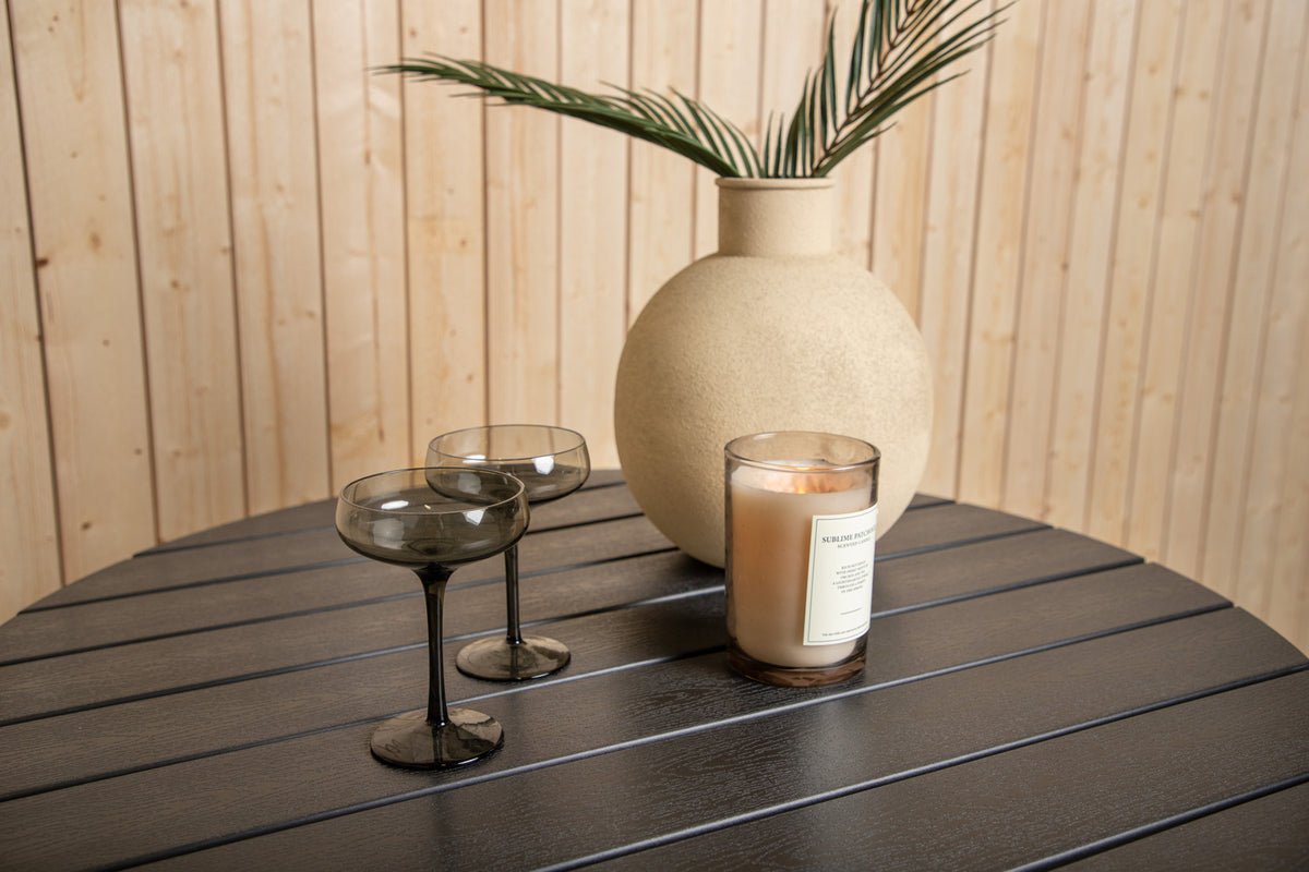 Gartentisch Aviani - ronn, invitéierend a stilvoll