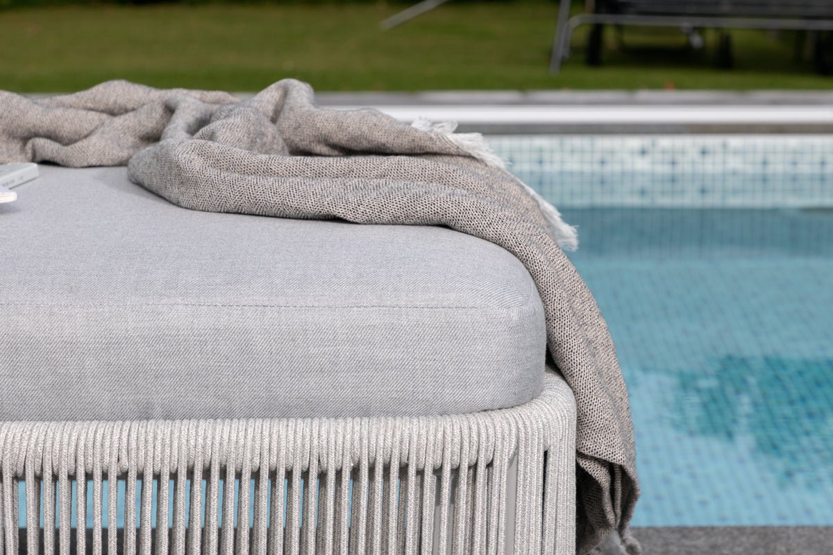 Chaise longue de jardin Mila - en polyester/métal