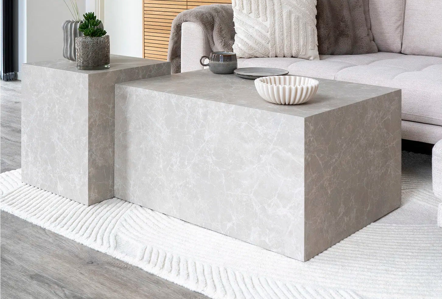 Table basse design Paris en aspect marbre 60x80x40 cm