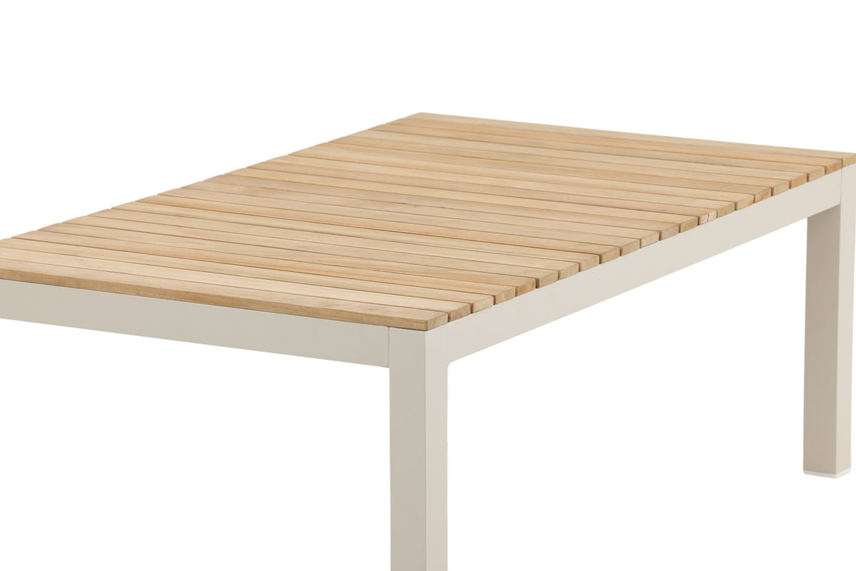 Garden Coffee Table Alanu - a material mix of aluminum and teak wood