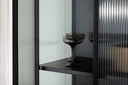 Vitrine Leonie - a Schwaarz mat Welleglas-Optik