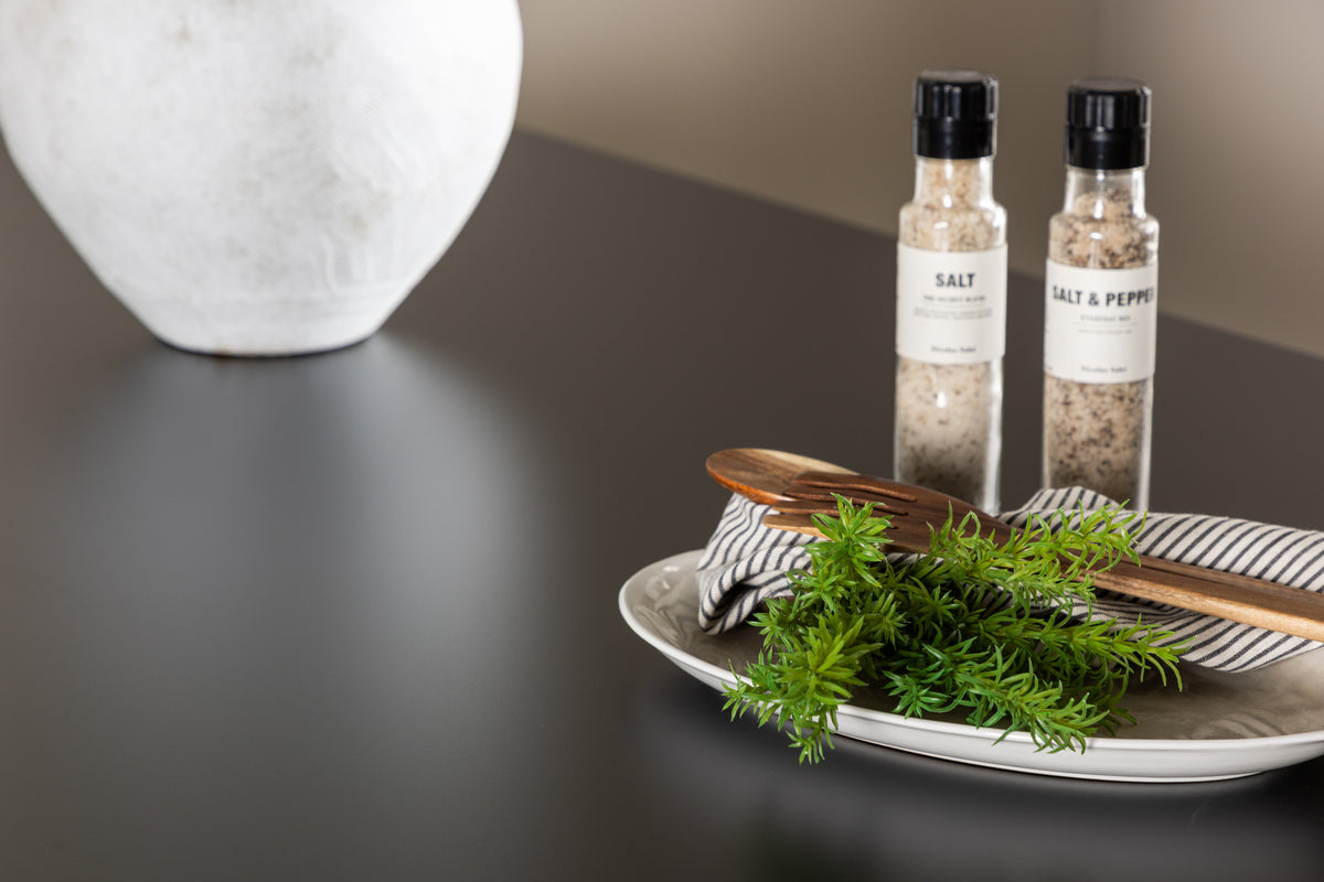 Dining table Marlow - with natural wood look and steel legs in Black