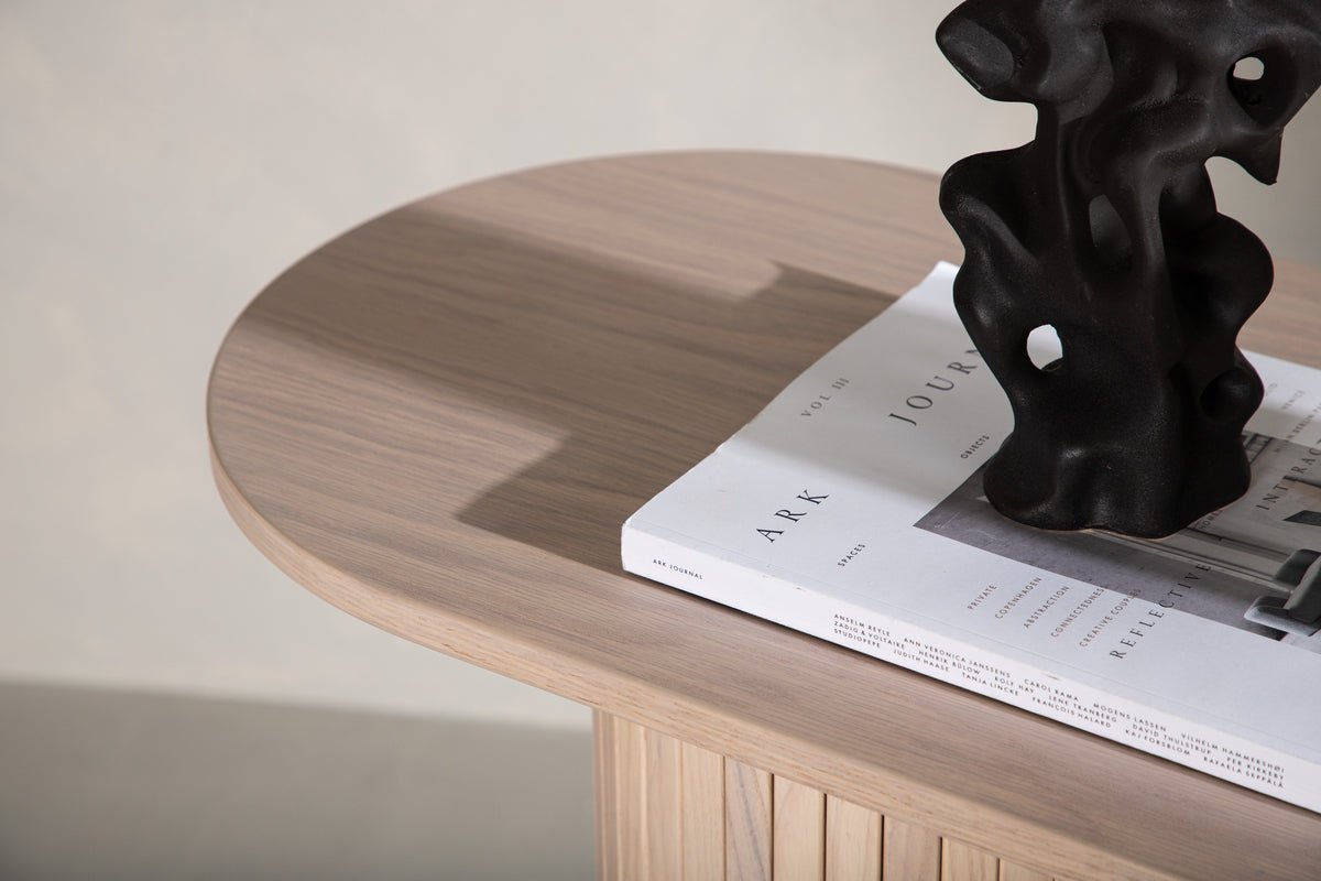 Side table Lina – in three colors with ribbed details