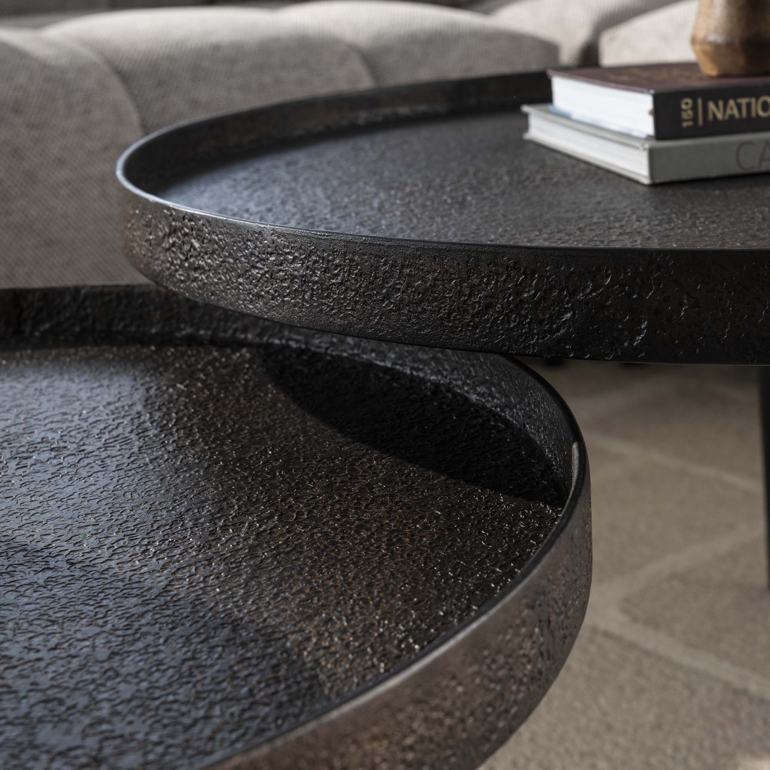 Coffee Table Chrysos - 2-Piece Set in Gray Metallic with Raised Edge