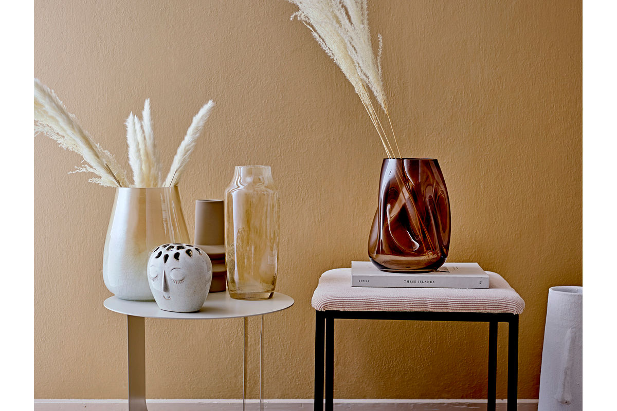 Side Table Niko – Minimalist Design in Natural Tone