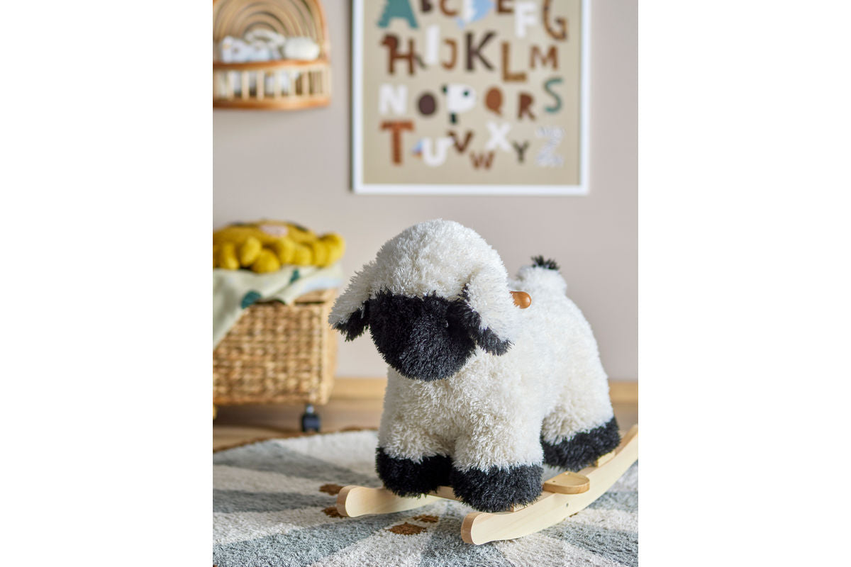Jouet à bascule Molly – doux mouton à bascule en bois et tissu pour enfants