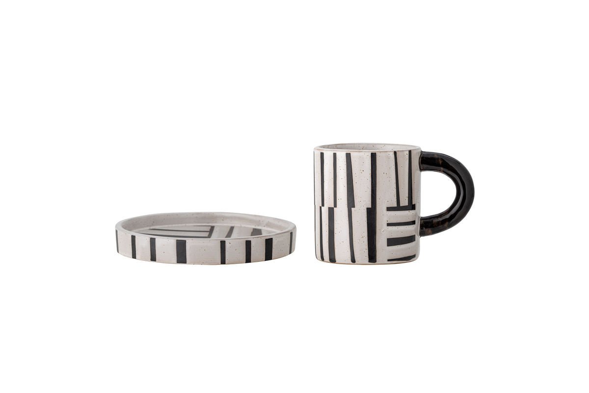 Evoa Cup Set – Black/White Stoneware with Saucer