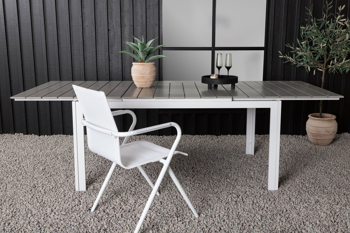 Garden table Kairen - perfect for sociable gatherings outdoors