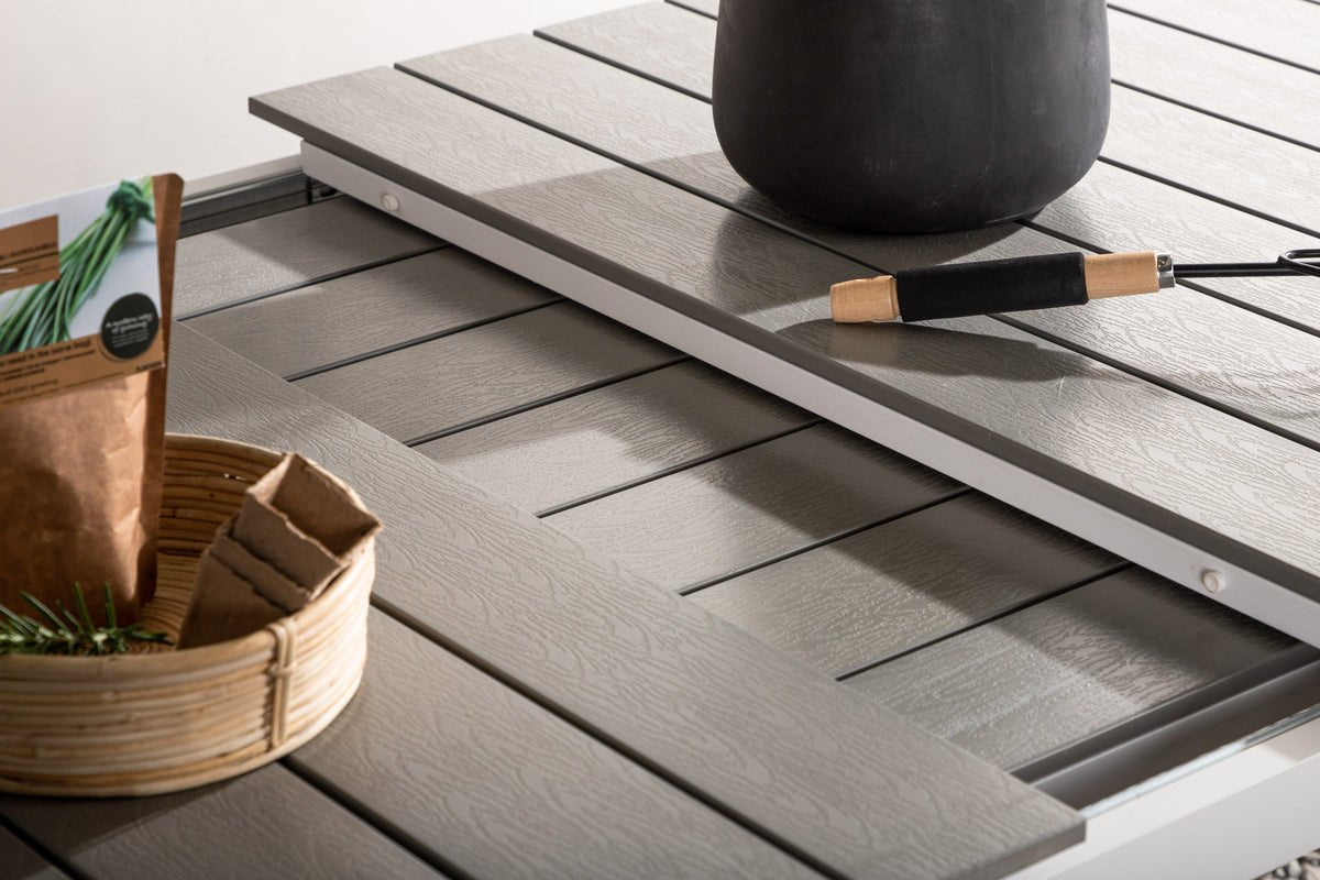 Garden table Kairen - perfect for sociable gatherings outdoors