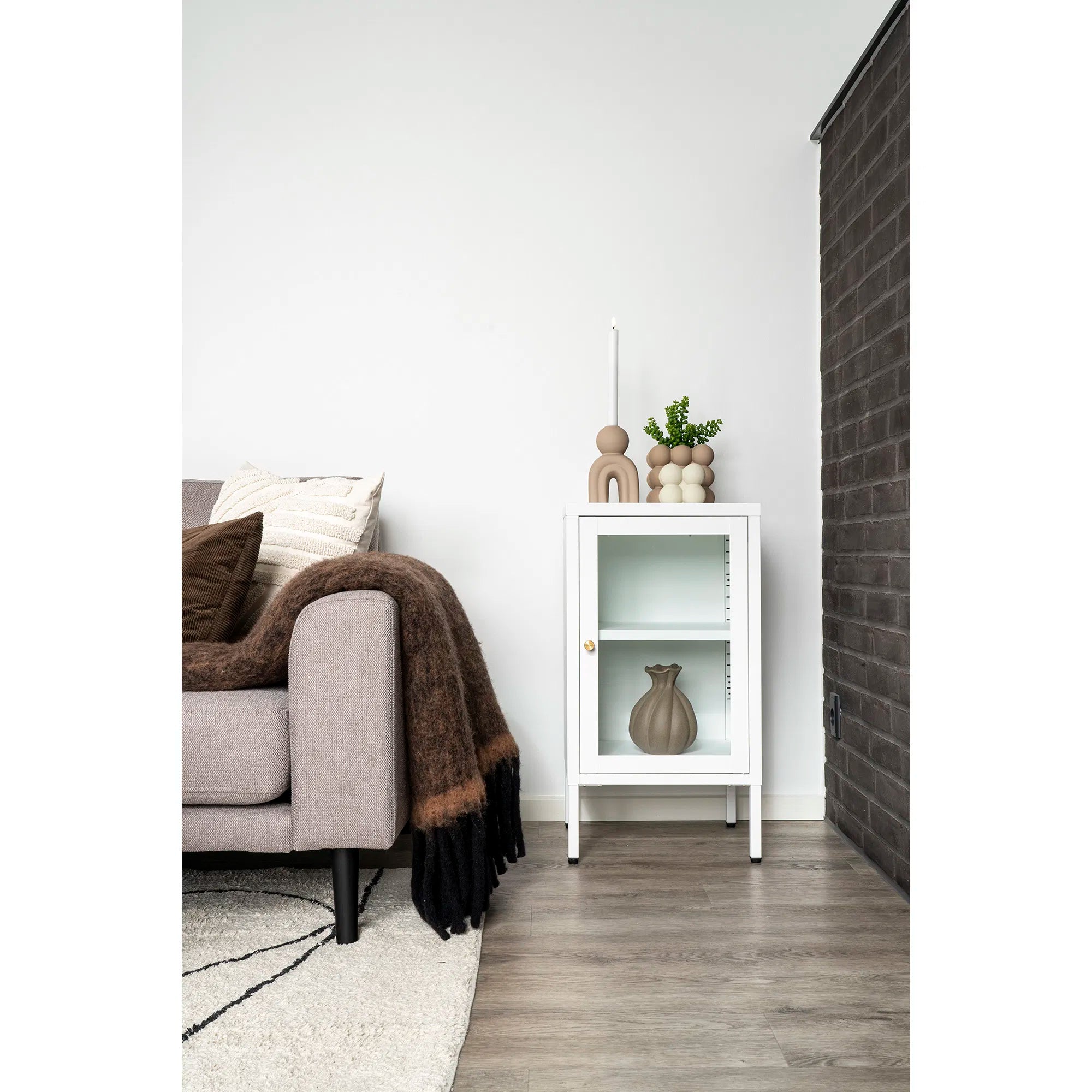 Blummepott „Caviano“ – Verspillt Kugeldesign aus Steingutt