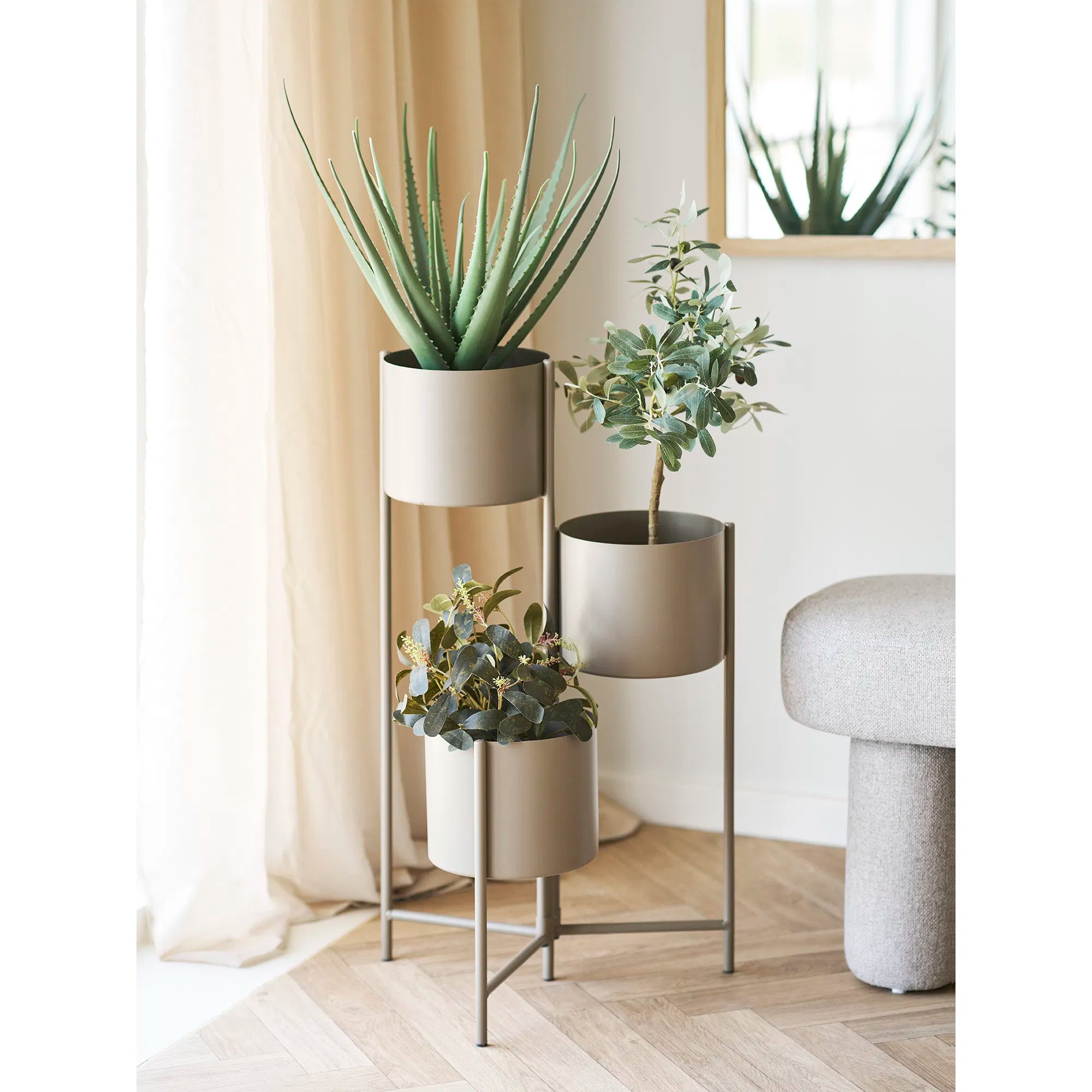 Blummepott „Marven“ – brong lackéierten Stol mat modernem 3er-Design