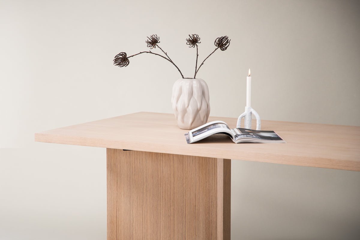 Dining table Tasman - offers plenty of space for shared meals