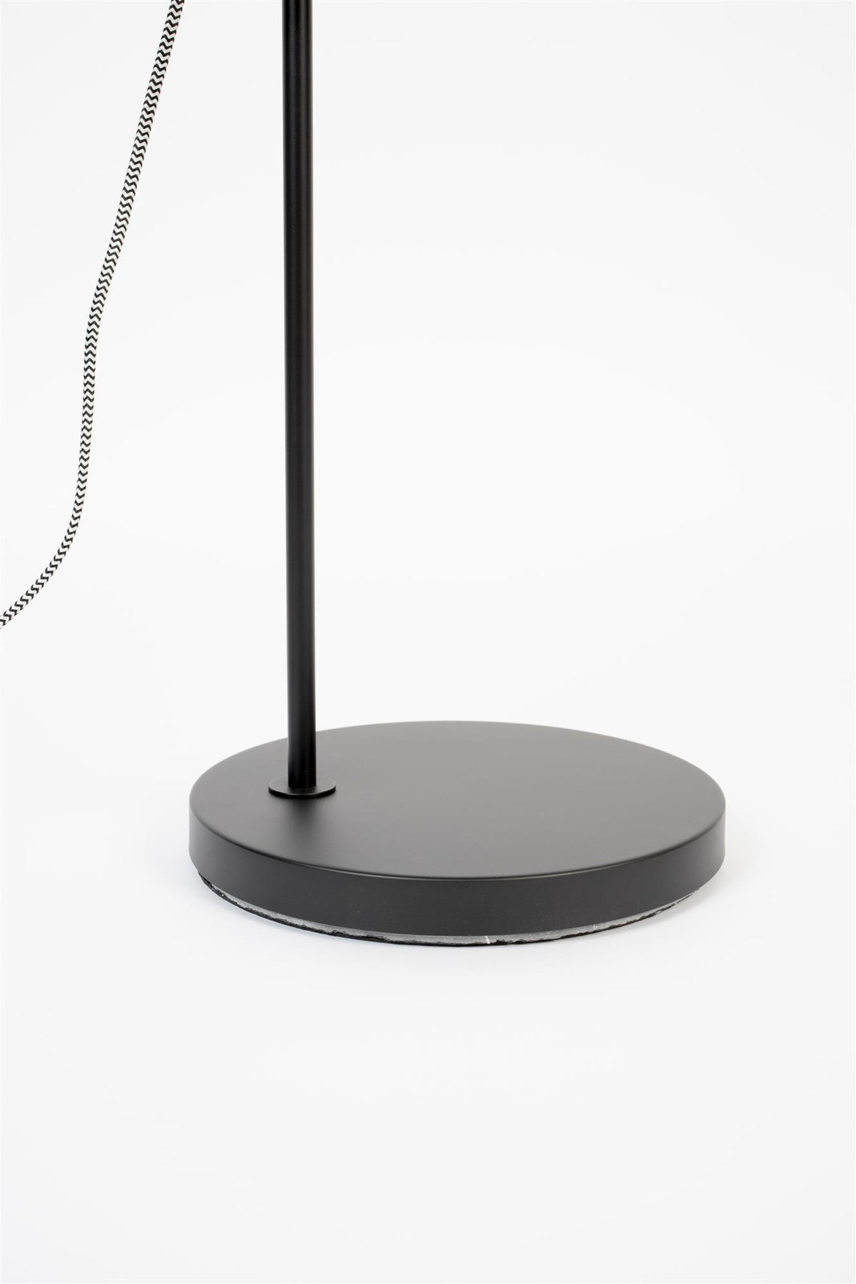 Landon floor lamp – made of iron in Black